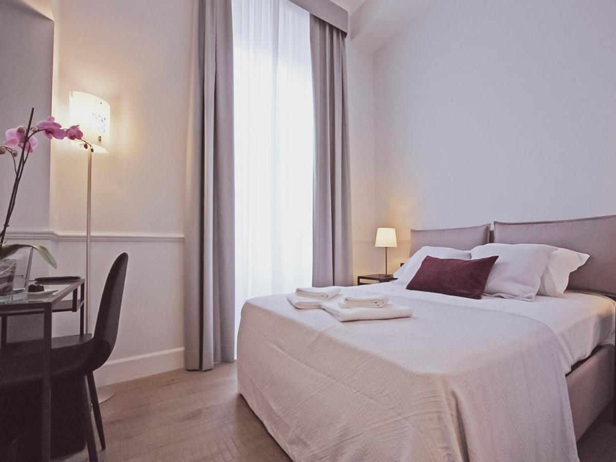 Gemini Suites Navona Rome Exterior photo