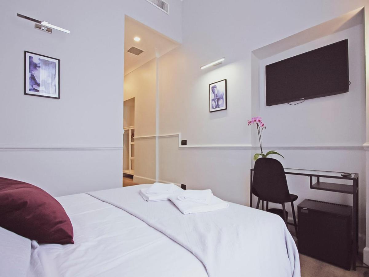 Gemini Suites Navona Rome Exterior photo