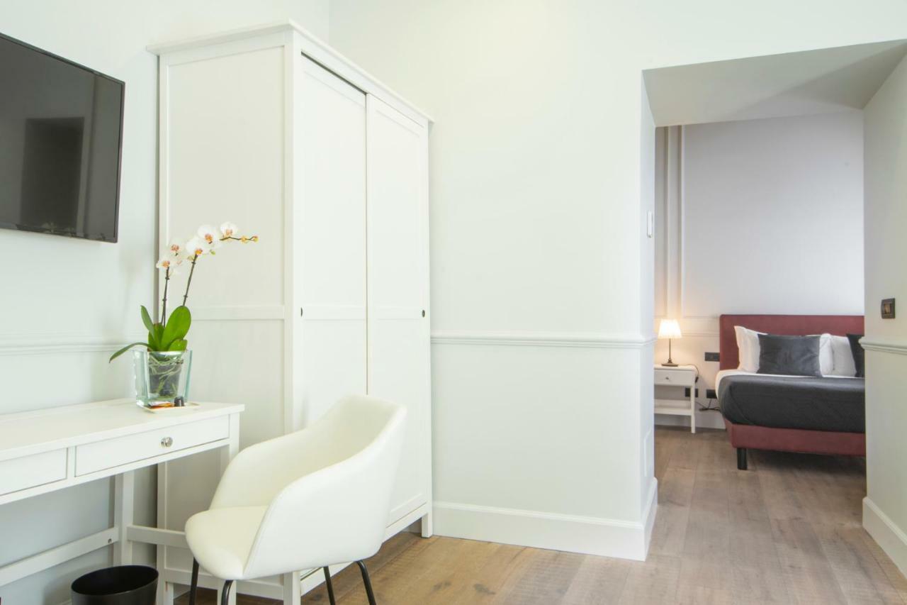 Gemini Suites Navona Rome Exterior photo